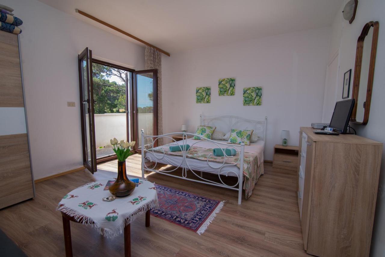 Nena Appartement Mali Lošinj Buitenkant foto