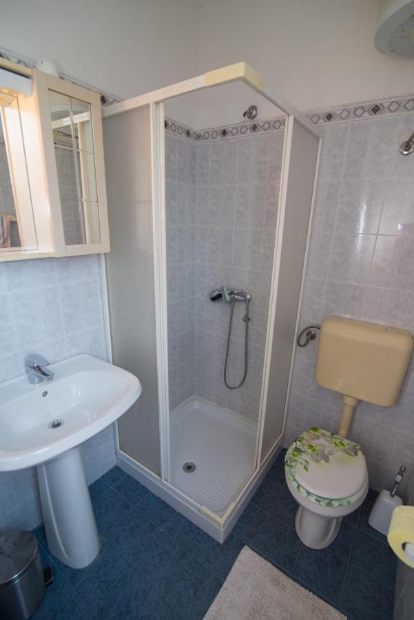 Nena Appartement Mali Lošinj Buitenkant foto