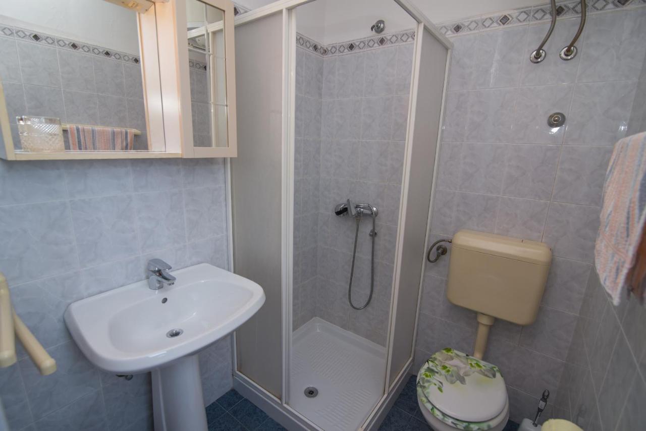Nena Appartement Mali Lošinj Buitenkant foto